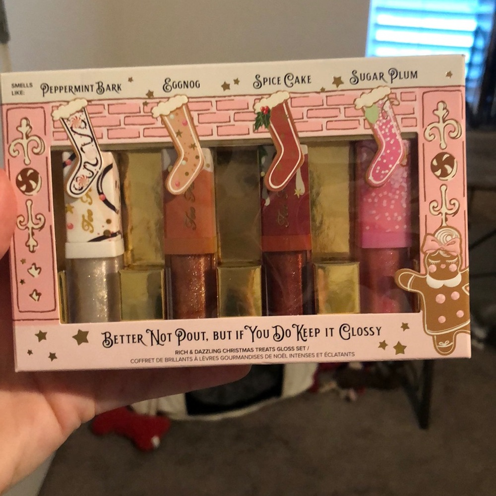 Too faced lip gloss set
